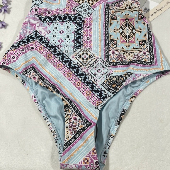 NWT Nanette Lepore [‎ 4 ] Val V-Neck One-Piece Swimsuit in Marrakesh Megerie - Picture 7 of 12